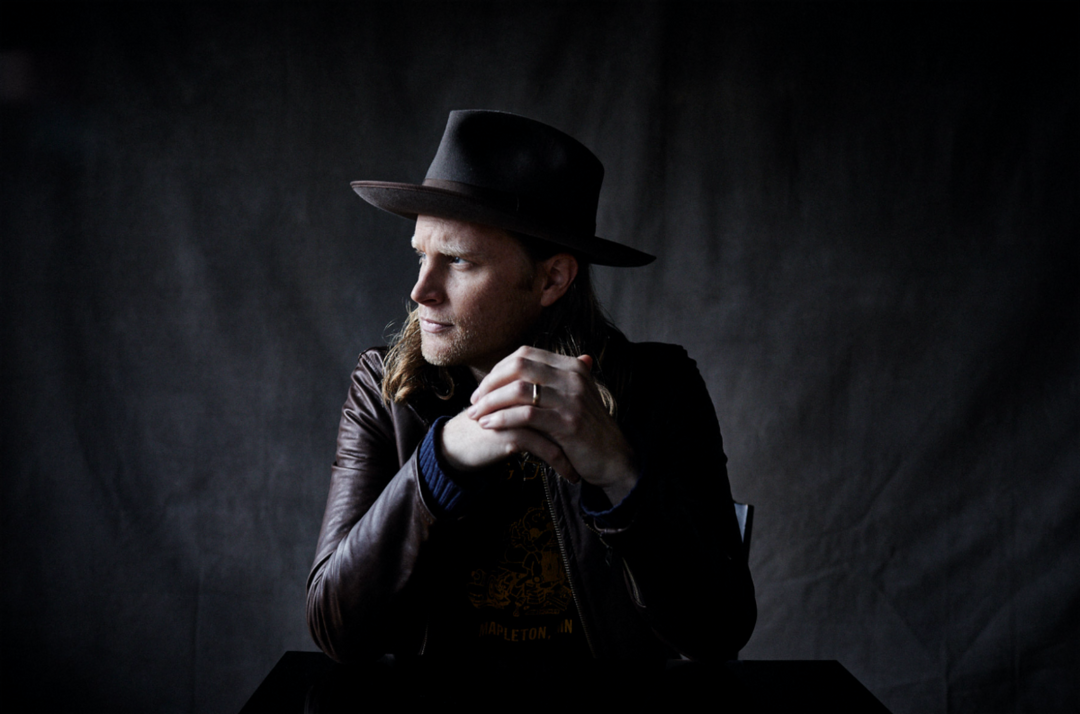 The Lumineers' Wesley Schultz Shares His 'Vignettes' This Week