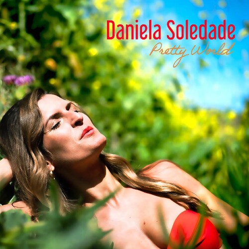 Soledade, Daniela: Pretty World