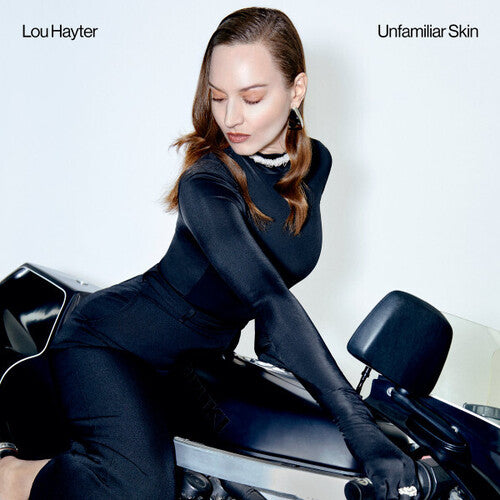 Hayter, Lou: Unfamiliar Skin