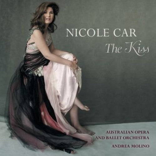 Car, Nicole: Kiss