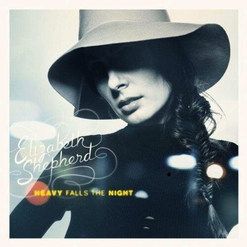 Shepherd, Elizabeth: Heavy Falls the Night